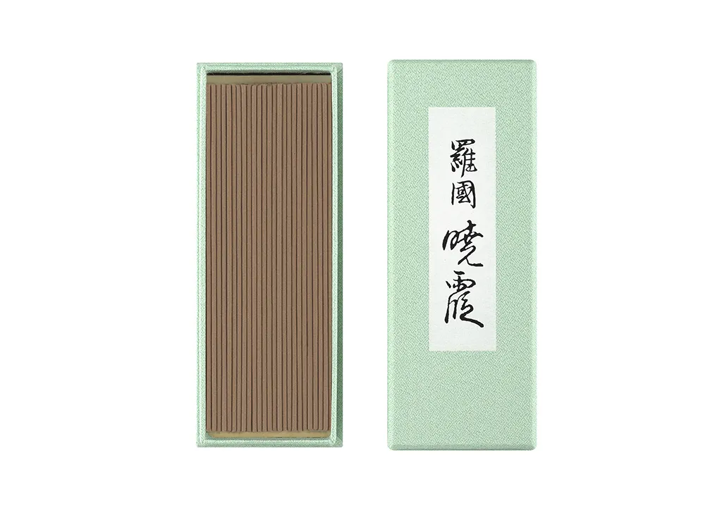 羅國 暁霞（らこく あきがすみ）