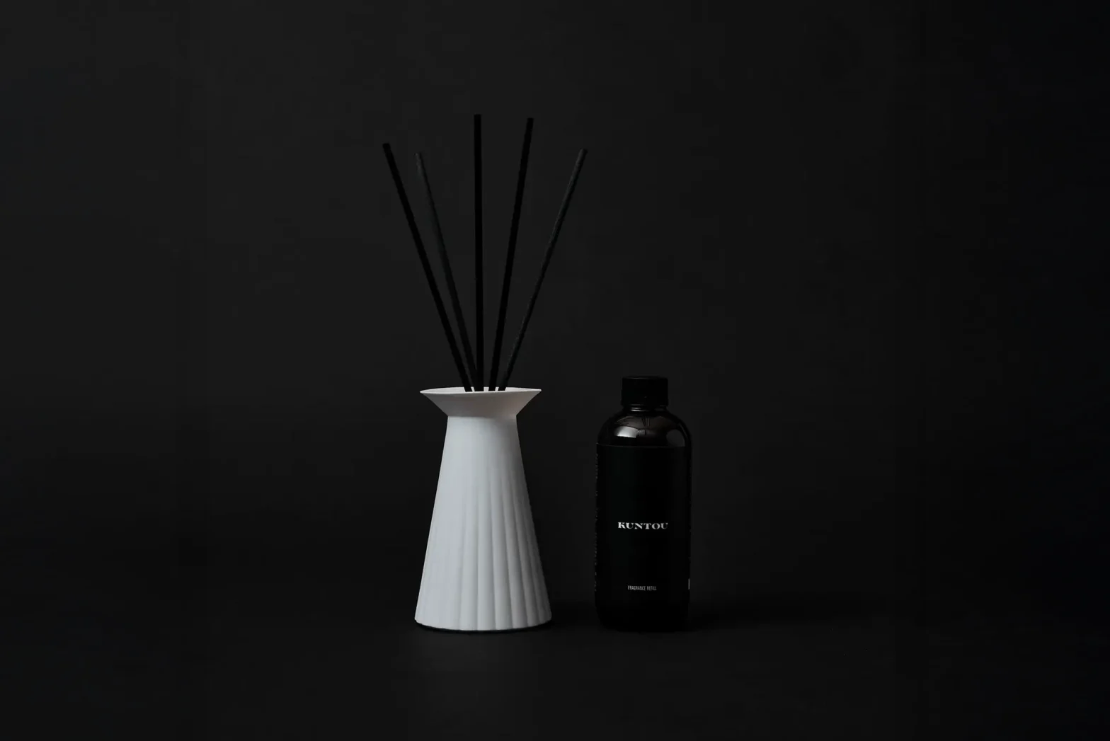 400年を超える香文化と佐賀・陶磁器のコラボレーション　新たなフレグランスブランド 「KUNTOU」 発売