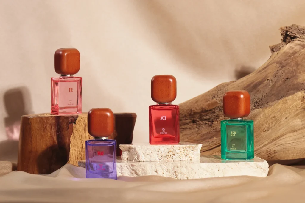 ナワズ　オードパルファム（全4種）タイ　/　ワフ　/　アクト　/　ゼップ